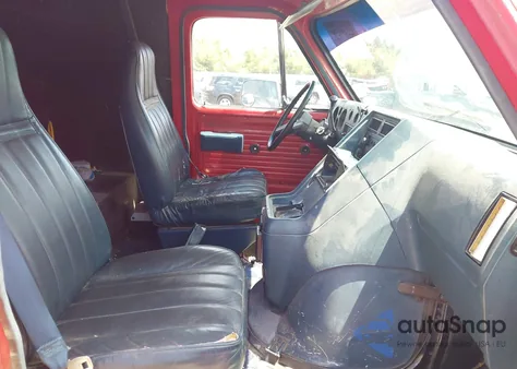 1991 Chevrolet G20 из США, поврежденный, VIN 1GCEG25K4M7115642